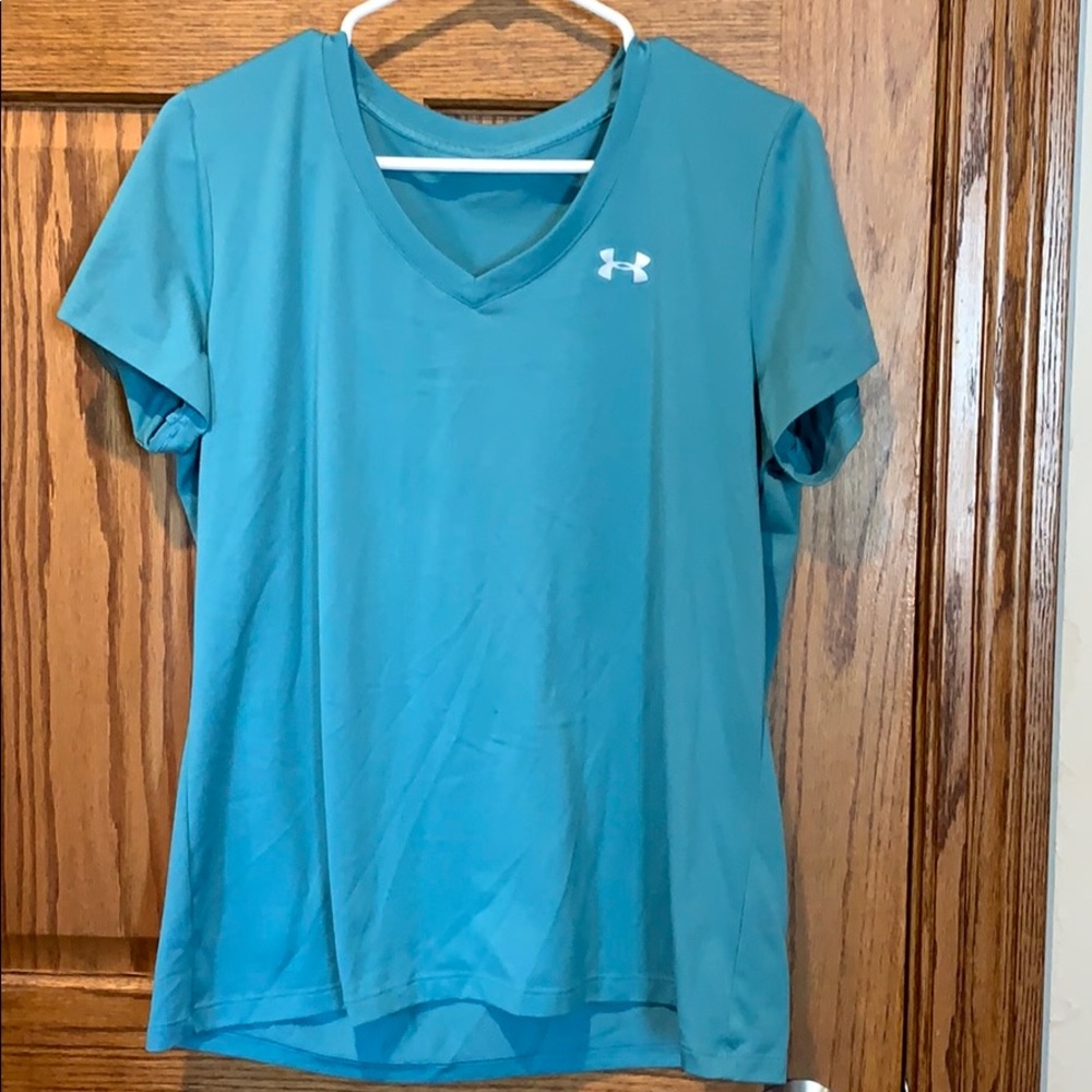 Turquoise under Armour top